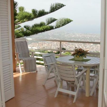 Lomarchi Holiday Home Carini Kültér fotó