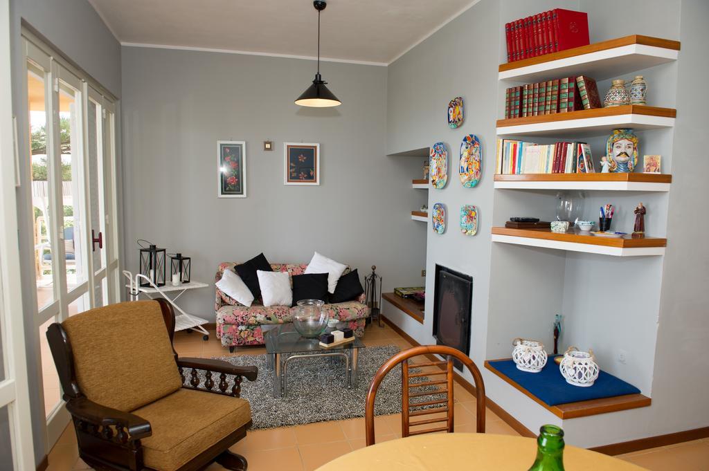 Lomarchi Holiday Home Carini Kültér fotó