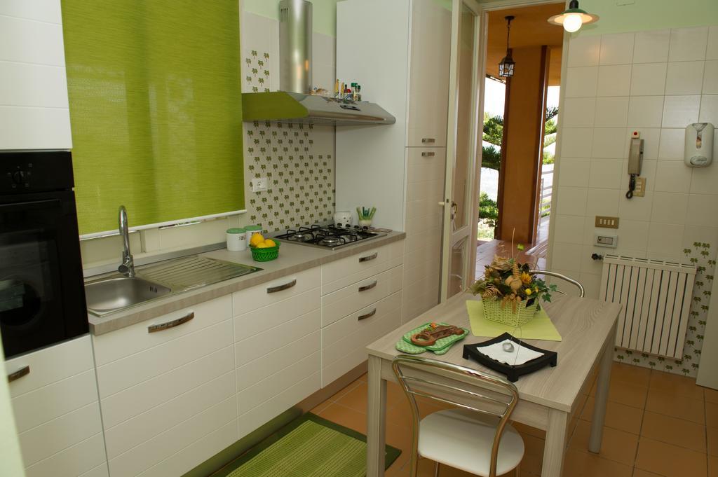 Lomarchi Holiday Home Carini Kültér fotó