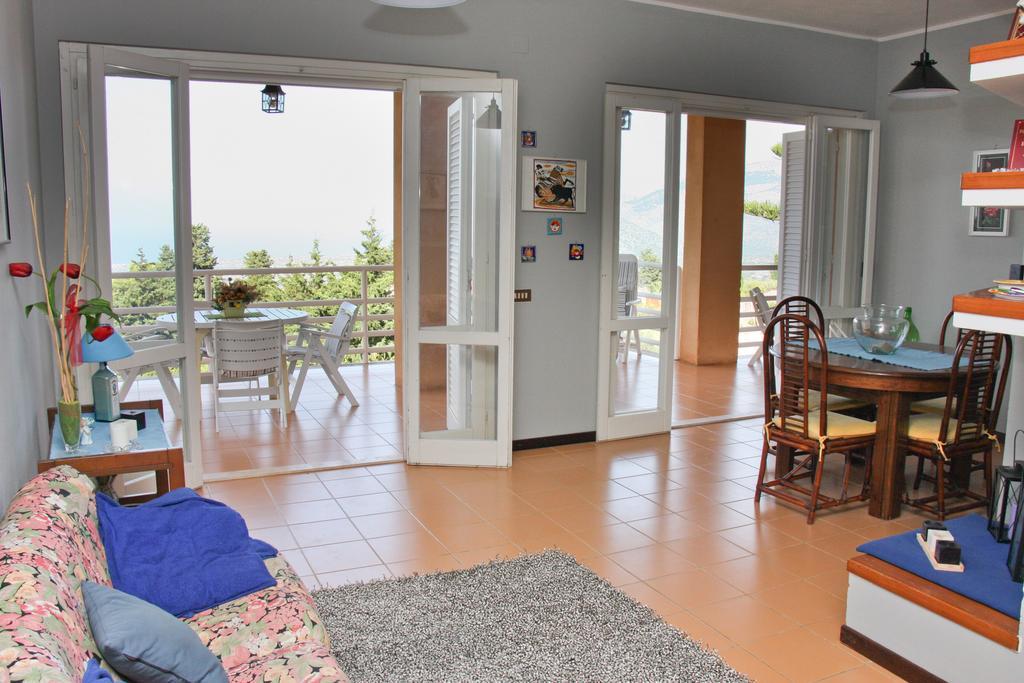 Lomarchi Holiday Home Carini Kültér fotó