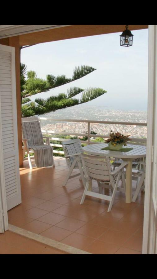 Lomarchi Holiday Home Carini Kültér fotó